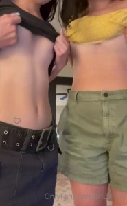 7772386