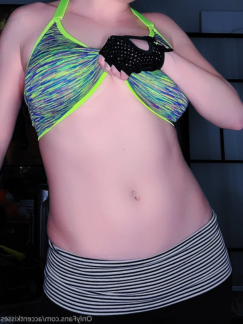 Kisses [ accentkisses ] Onlyfans leaked photo 10505022 on Hotleaks.tv