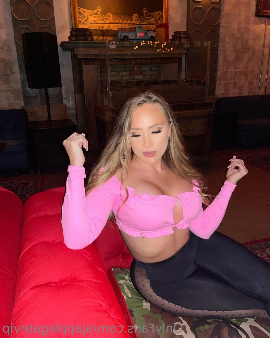 AJ Applegate Hotwife 🥵 [ ajapplegatevip ] Onlyfans leaked photo 6541915 on Hotleaks.tv