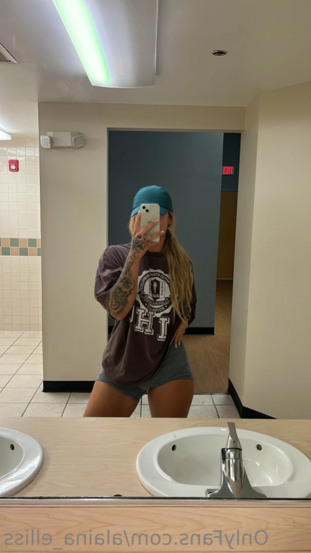 Alaina [ alaina_elliss ] Onlyfans leaked photo 16382864 on Hotleaks.tv