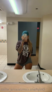 16382864