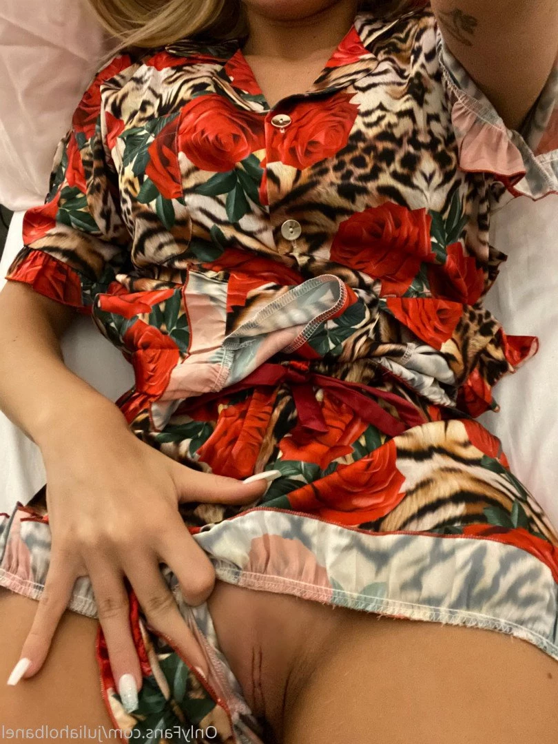 Julia [ juliaholbanel ] Onlyfans leaked photo 565374 on Hotleaks.tv