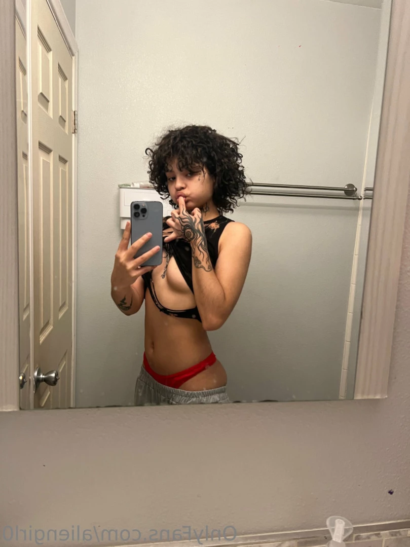 ALIEN [ aliengirl0 ] Onlyfans leaked photo 11056038 on Hotleaks.tv