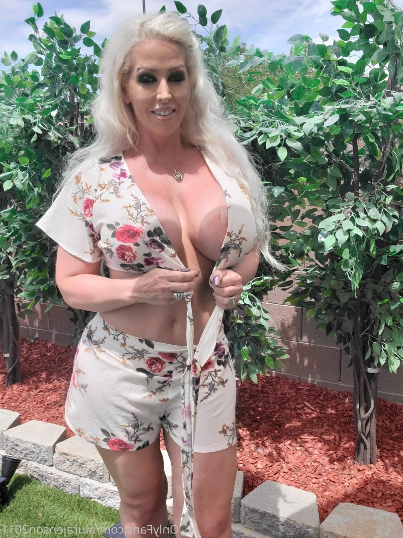 Alura Jenson [ alurajenson2011 ] Onlyfans leaked photo 10599852 on Hotleaks.tv