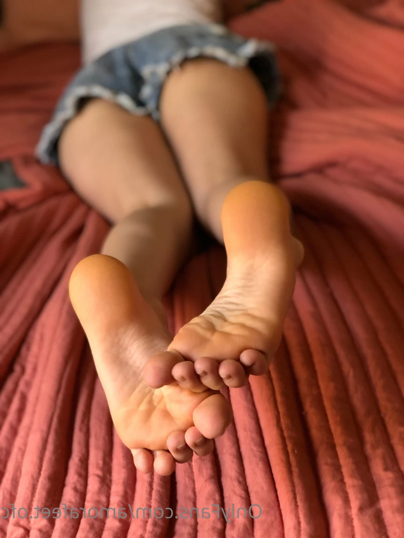 Pezinhos da Amora [ amorafeet.ofc ] Onlyfans leaked photo 7576293 on Hotleaks.tv