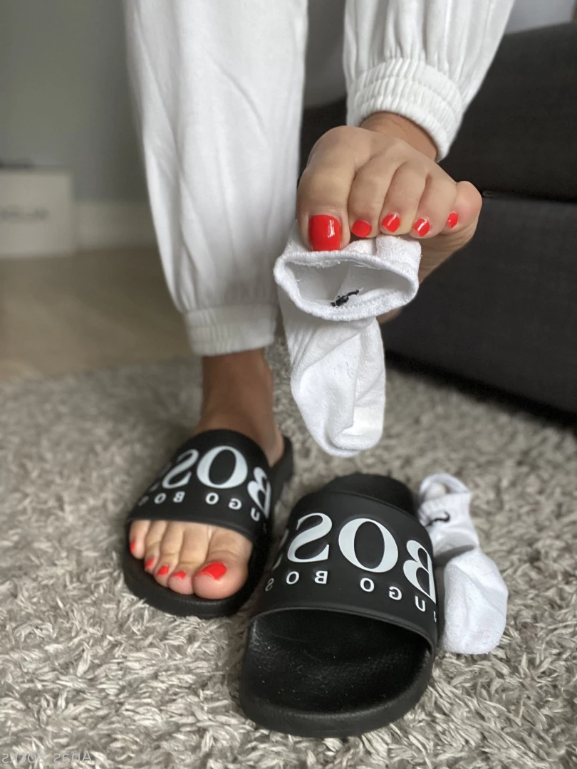 Ana [ anas_socks ] Onlyfans leaked photo 7322926 on Hotleaks.tv