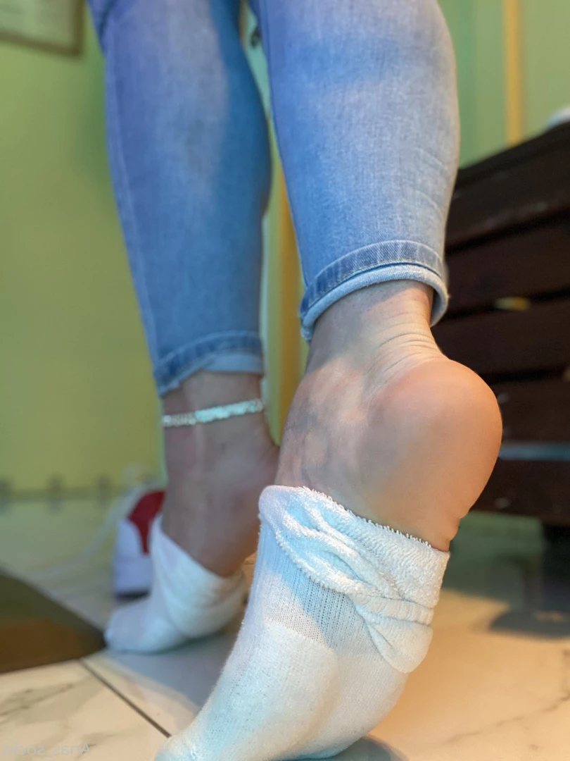 Ana [ anas_socks ] Onlyfans leaked photo 7325034 on Hotleaks.tv