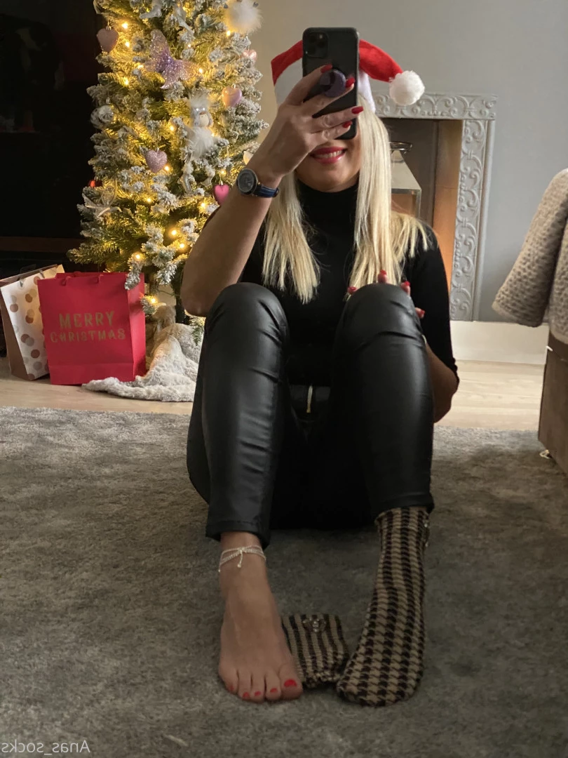 Ana [ anas_socks ] Onlyfans leaked photo 7327599 on Hotleaks.tv