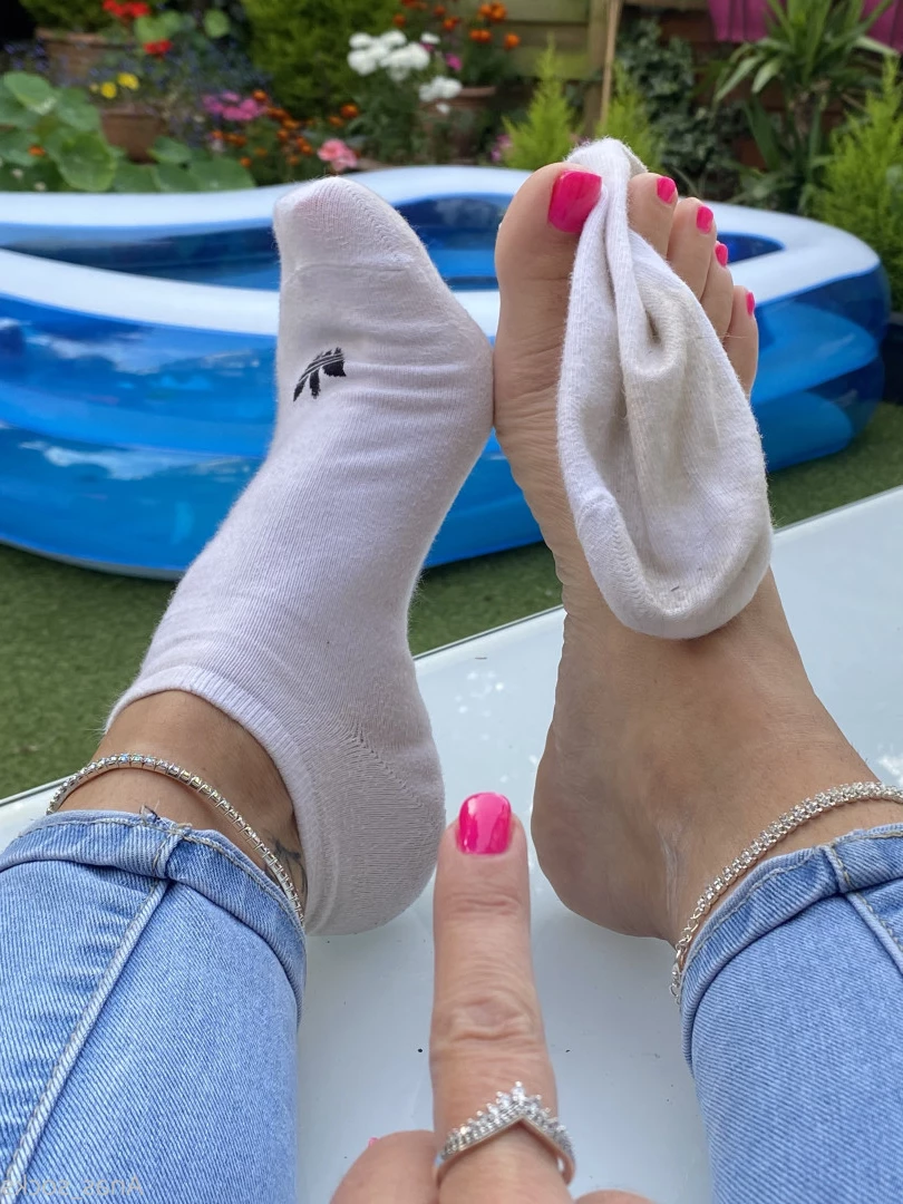 Ana [ anas_socks ] Onlyfans leaked photo 7327725 on Hotleaks.tv