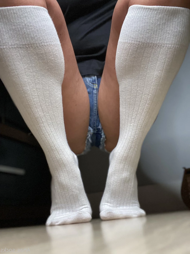Ana [ anas_socks ] Onlyfans leaked photo 7328674 on Hotleaks.tv
