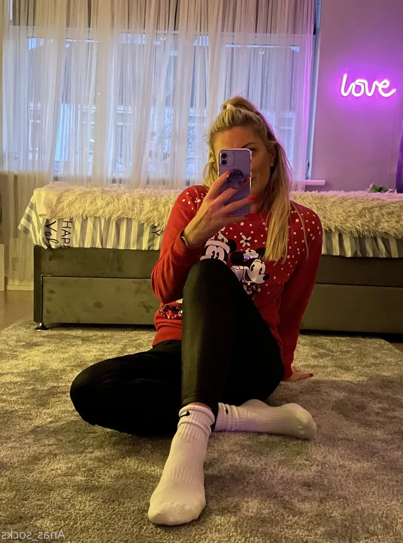 Ana [ anas_socks ] Onlyfans leaked photo 7328916 on Hotleaks.tv