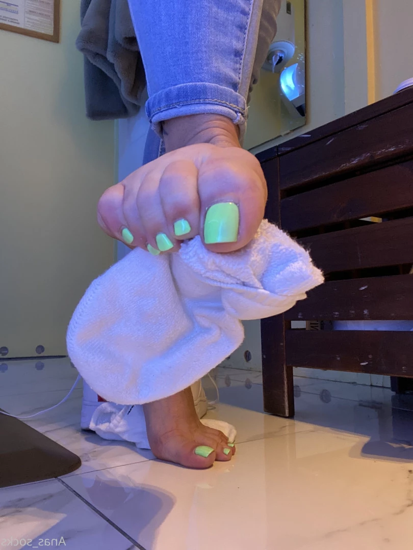 Ana [ anas_socks ] Onlyfans leaked photo 7329754 on Hotleaks.tv