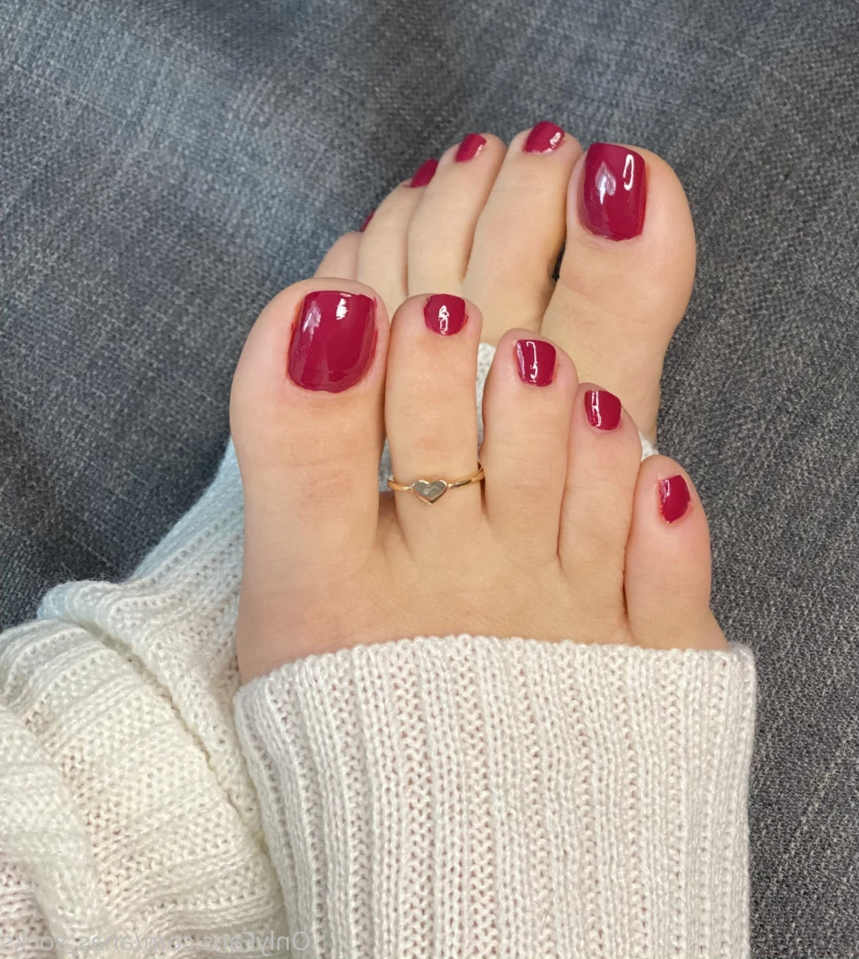Ana [ anas_socks ] Onlyfans leaked photo 7330837 on Hotleaks.tv