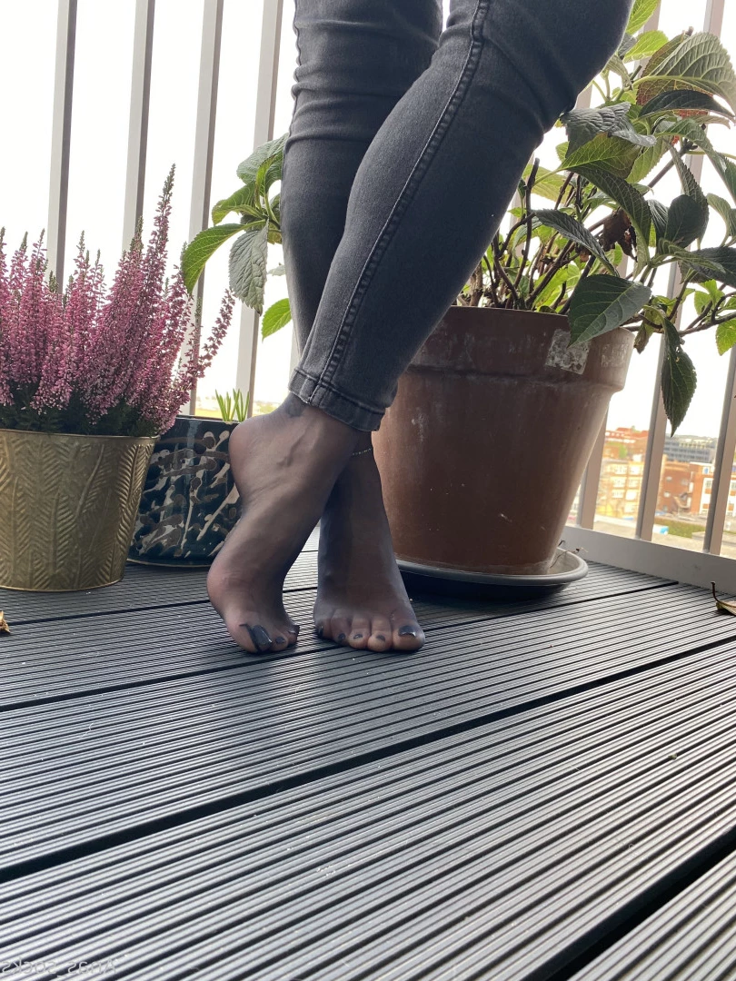 Ana [ anas_socks ] Onlyfans leaked photo 7331437 on Hotleaks.tv