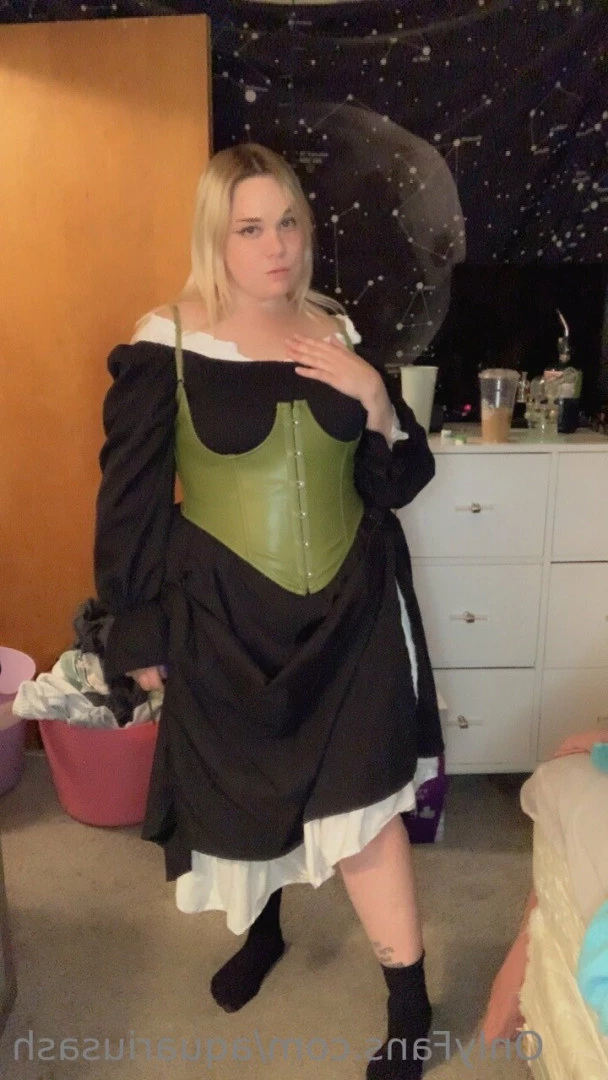Ashley🦇 [ aquariusash ] Onlyfans leaked photo 6415217 on Hotleaks.tv