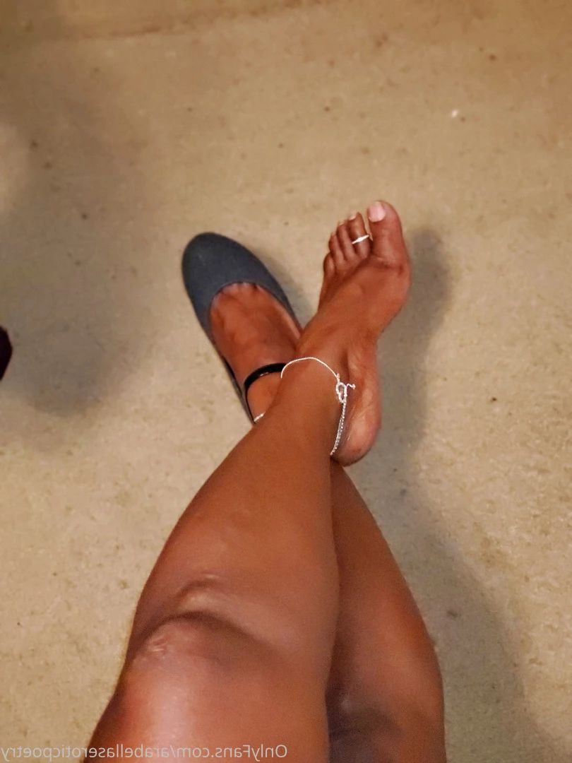 Bella [ arabellaseroticpoetry ] Onlyfans leaked photo 7717122 on Hotleaks.tv