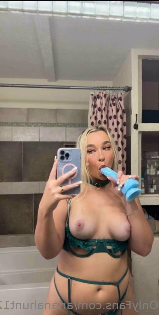𝐒𝐋𝐔𝐓𝐓𝐘 𝐂𝐑𝐄𝐀𝐌𝐘 𝐁𝐋𝐎𝐍𝐃𝐄😻🫦🍦 [ arianahunt126vip ] Onlyfans leaked photo 15794796 on Hotleaks.tv