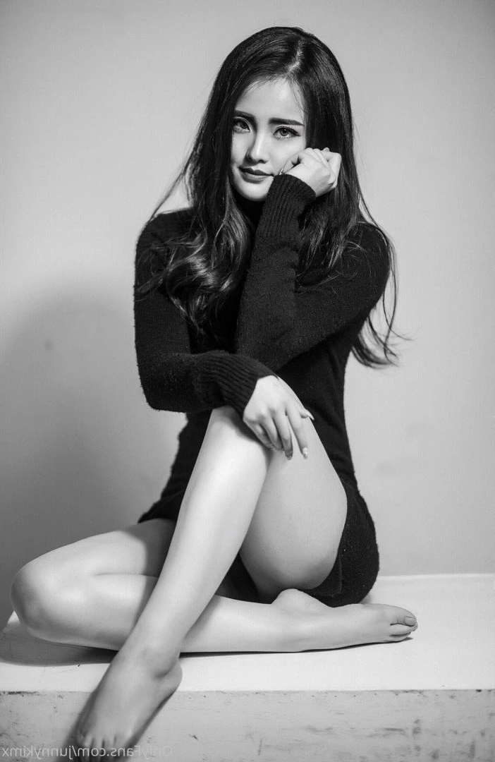  [ junnykimx ] Onlyfans leaked photo 4632042 on Hotleaks.tv