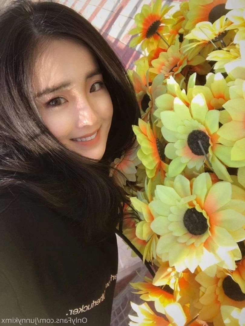  [ junnykimx ] Onlyfans leaked photo 4634208 on Hotleaks.tv