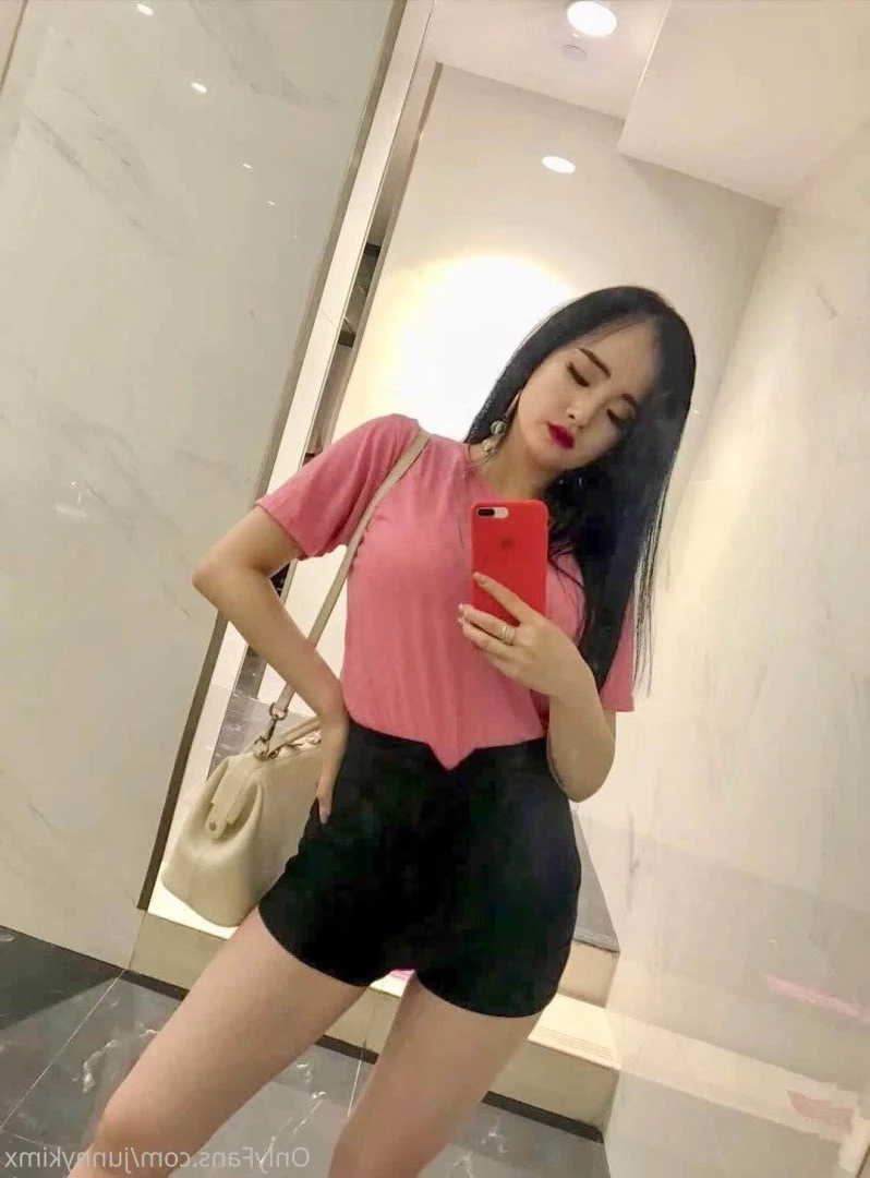  [ junnykimx ] Onlyfans leaked photo 4637766 on Hotleaks.tv