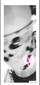8593112