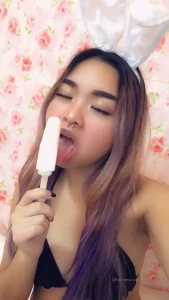 10552593