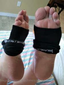 6710943