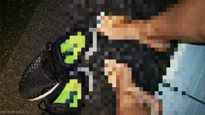 10528121