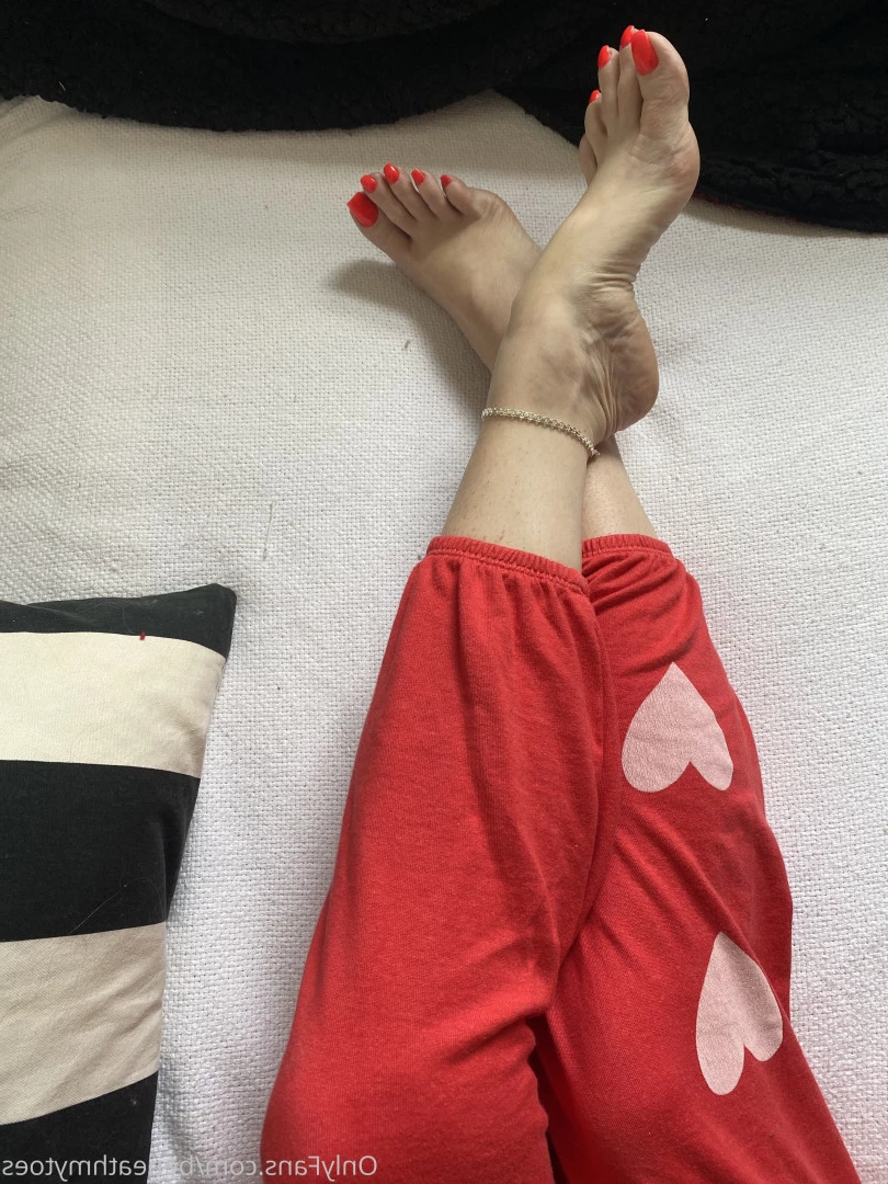 beneathmytoes Onlyfans leaked photo 7424896 on Hotleaks.tv