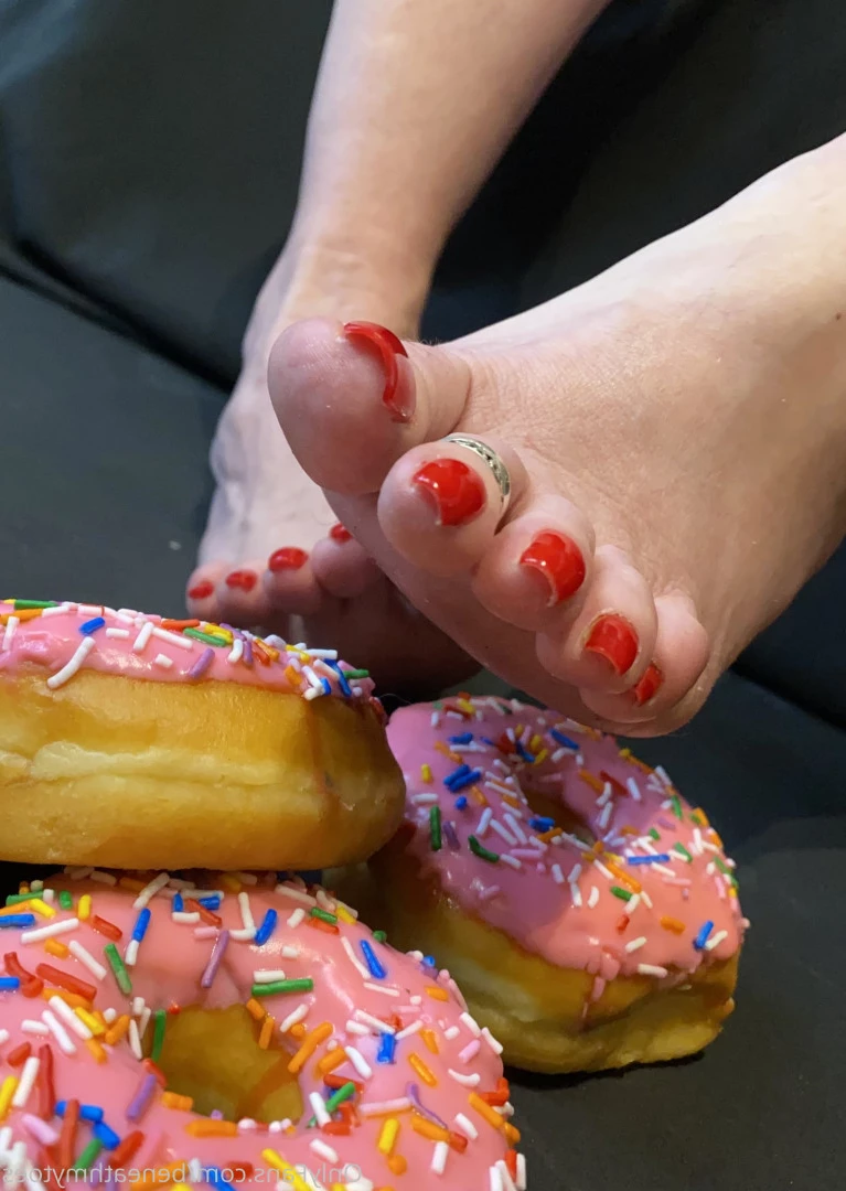 beneathmytoes Onlyfans leaked photo 7426592 on Hotleaks.tv