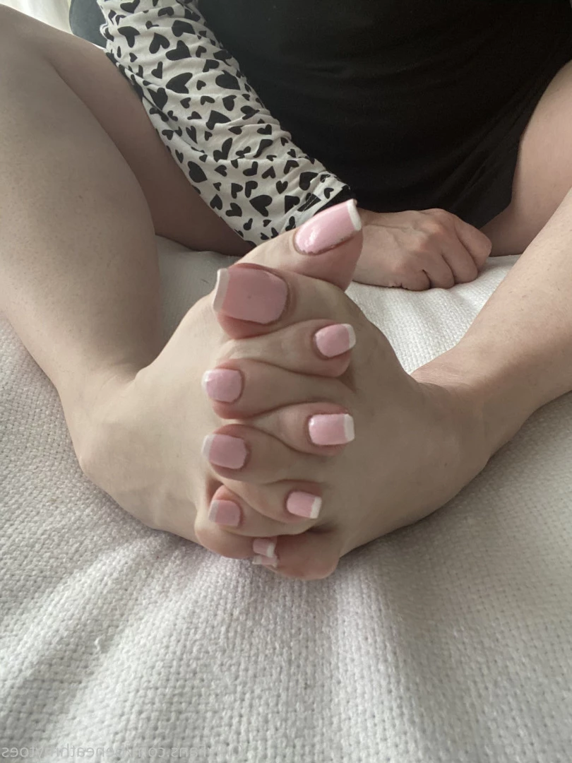 beneathmytoes Onlyfans leaked photo 7427628 on Hotleaks.tv
