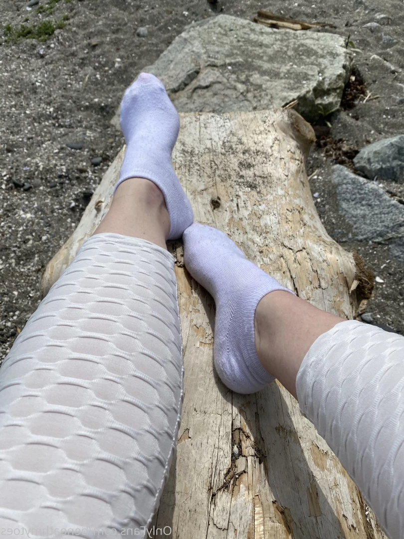 beneathmytoes Onlyfans leaked photo 7427755 on Hotleaks.tv