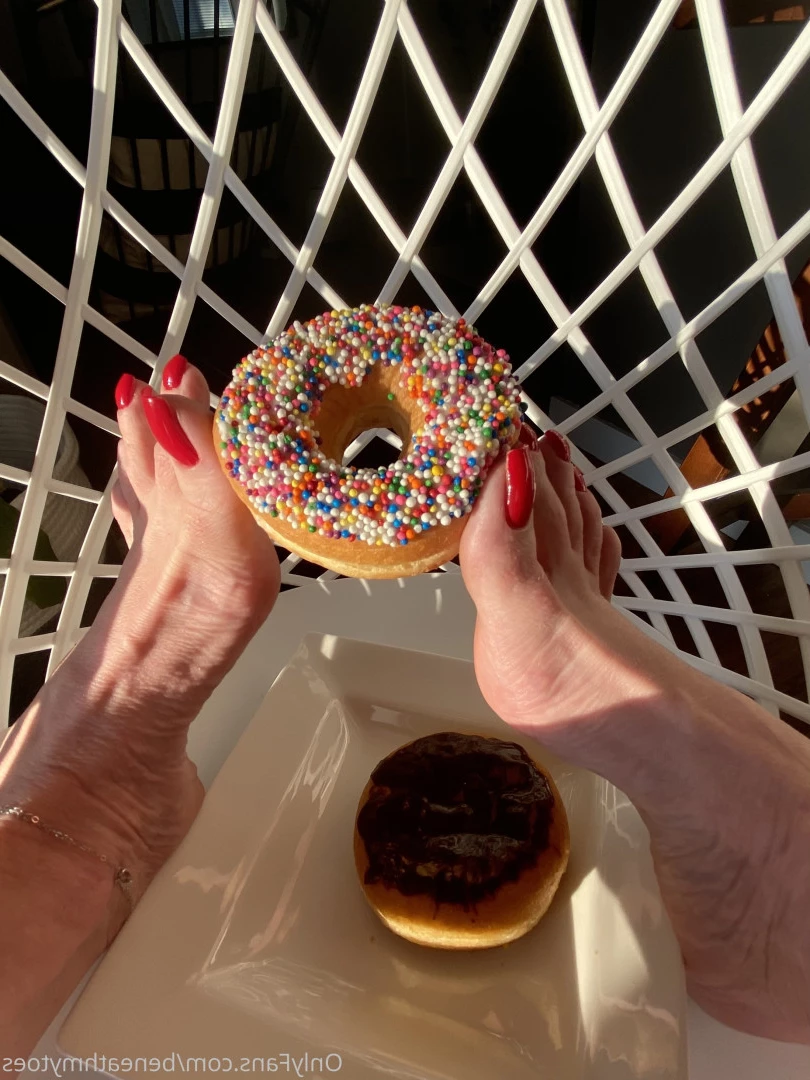 beneathmytoes Onlyfans leaked photo 7428558 on Hotleaks.tv