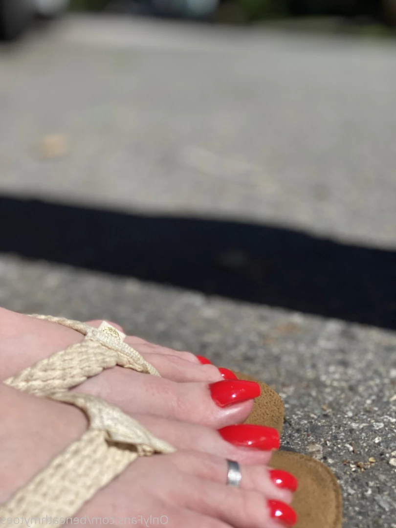 beneathmytoes Onlyfans leaked photo 7429176 on Hotleaks.tv