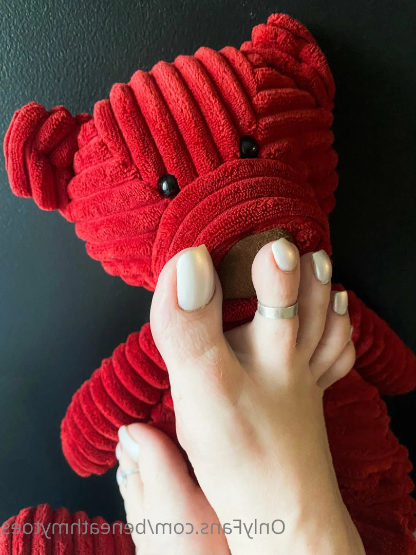 beneathmytoes Onlyfans leaked photo 7430058 on Hotleaks.tv