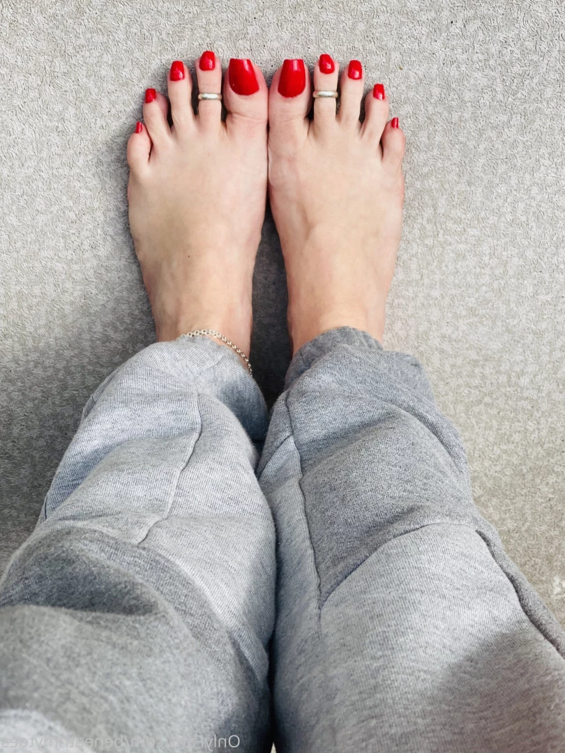 beneathmytoes Onlyfans leaked photo 7436202 on Hotleaks.tv