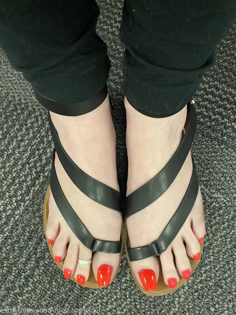 beneathmytoes Onlyfans leaked photo 7437361 on Hotleaks.tv