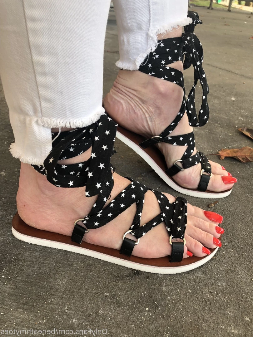 beneathmytoes Onlyfans leaked photo 7439004 on Hotleaks.tv
