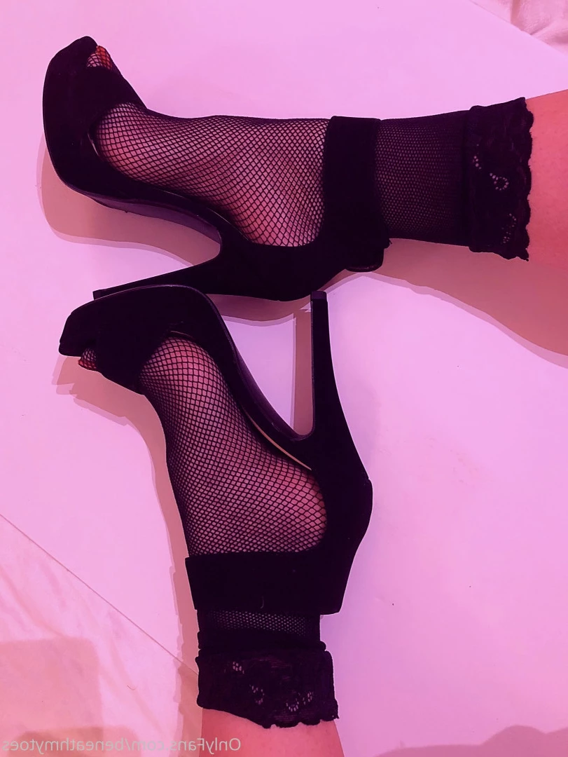 beneathmytoes Onlyfans leaked photo 7444085 on Hotleaks.tv