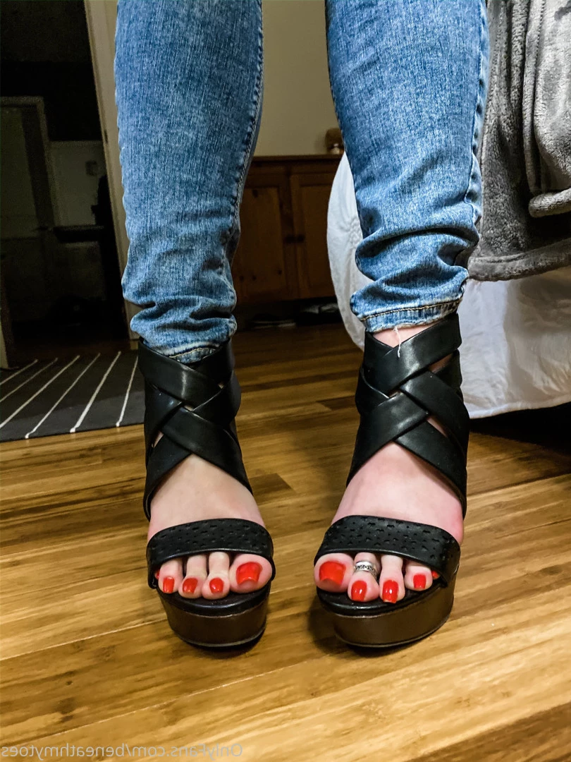 beneathmytoes Onlyfans leaked photo 7444533 on Hotleaks.tv