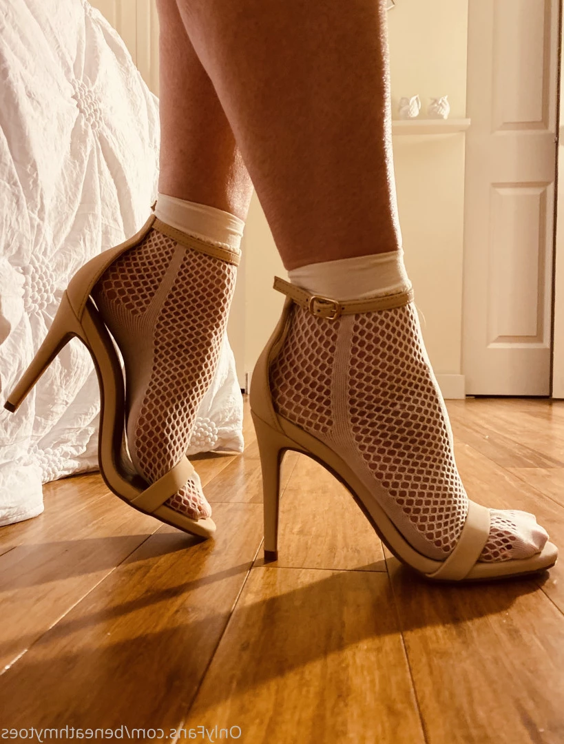 beneathmytoes Onlyfans leaked photo 7445555 on Hotleaks.tv