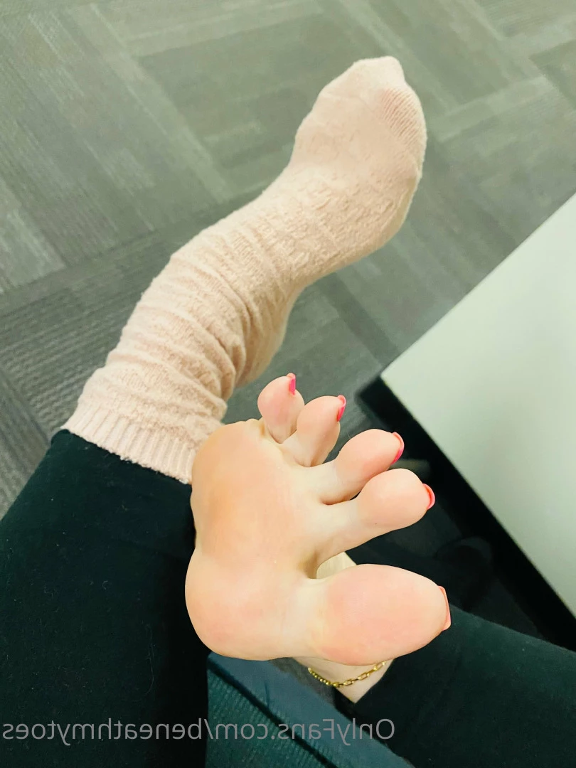 beneathmytoes Onlyfans leaked photo 7448396 on Hotleaks.tv