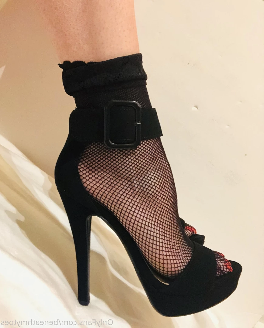 beneathmytoes Onlyfans leaked photo 7448921 on Hotleaks.tv