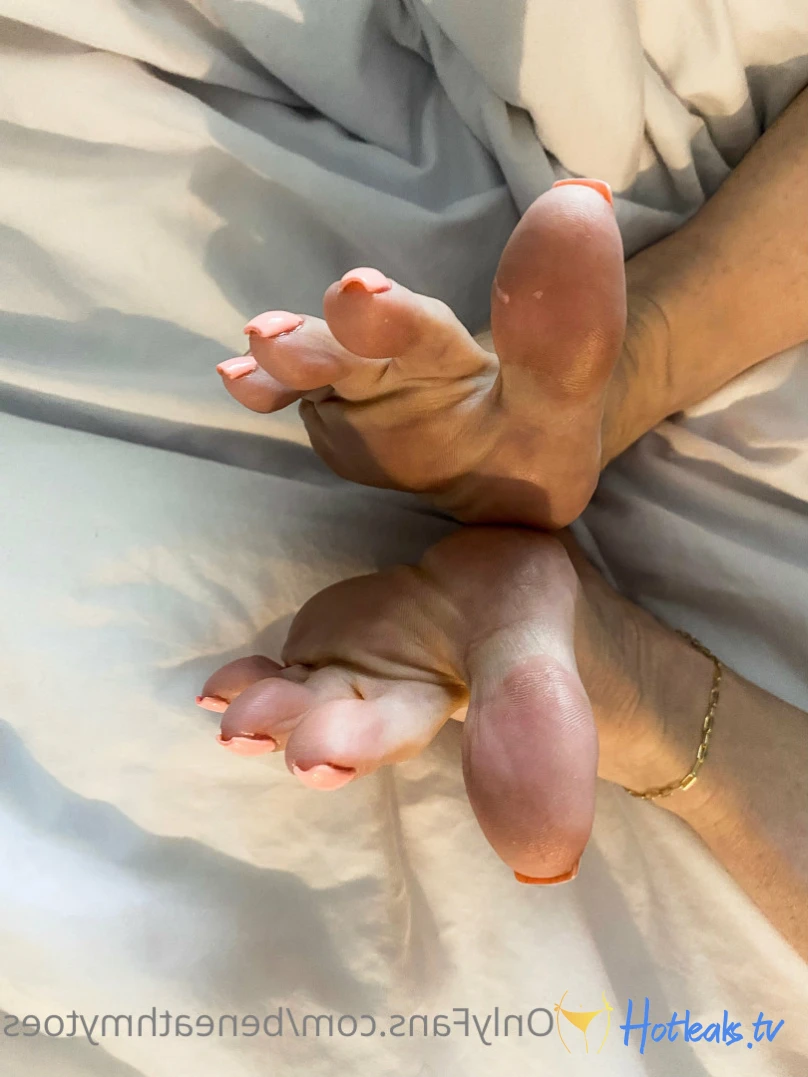 beneathmytoes Onlyfans leaked photo 7451418 on Hotleaks.tv