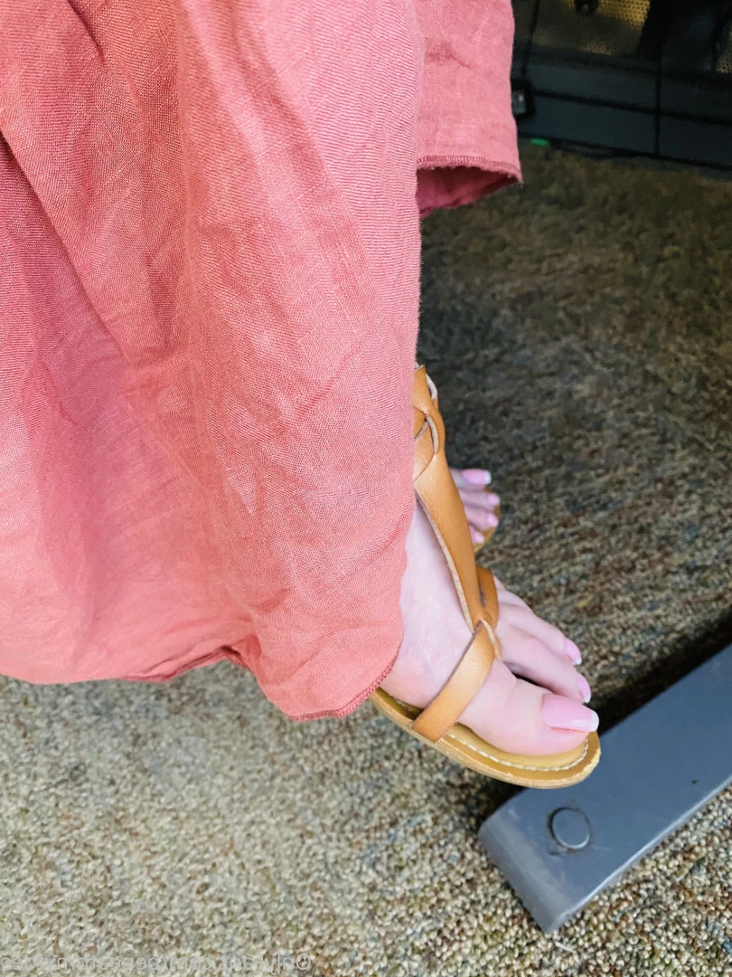 beneathmytoes Onlyfans leaked photo 7453143 on Hotleaks.tv