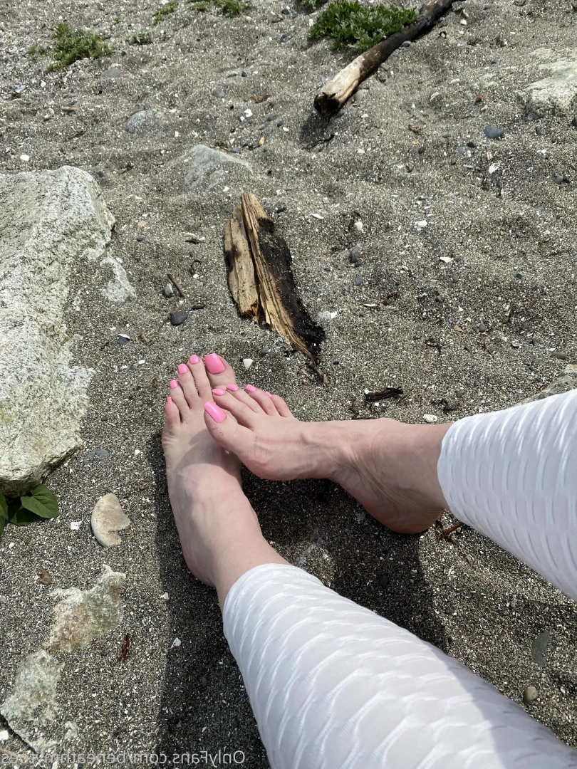 beneathmytoes Onlyfans leaked photo 7459331 on Hotleaks.tv