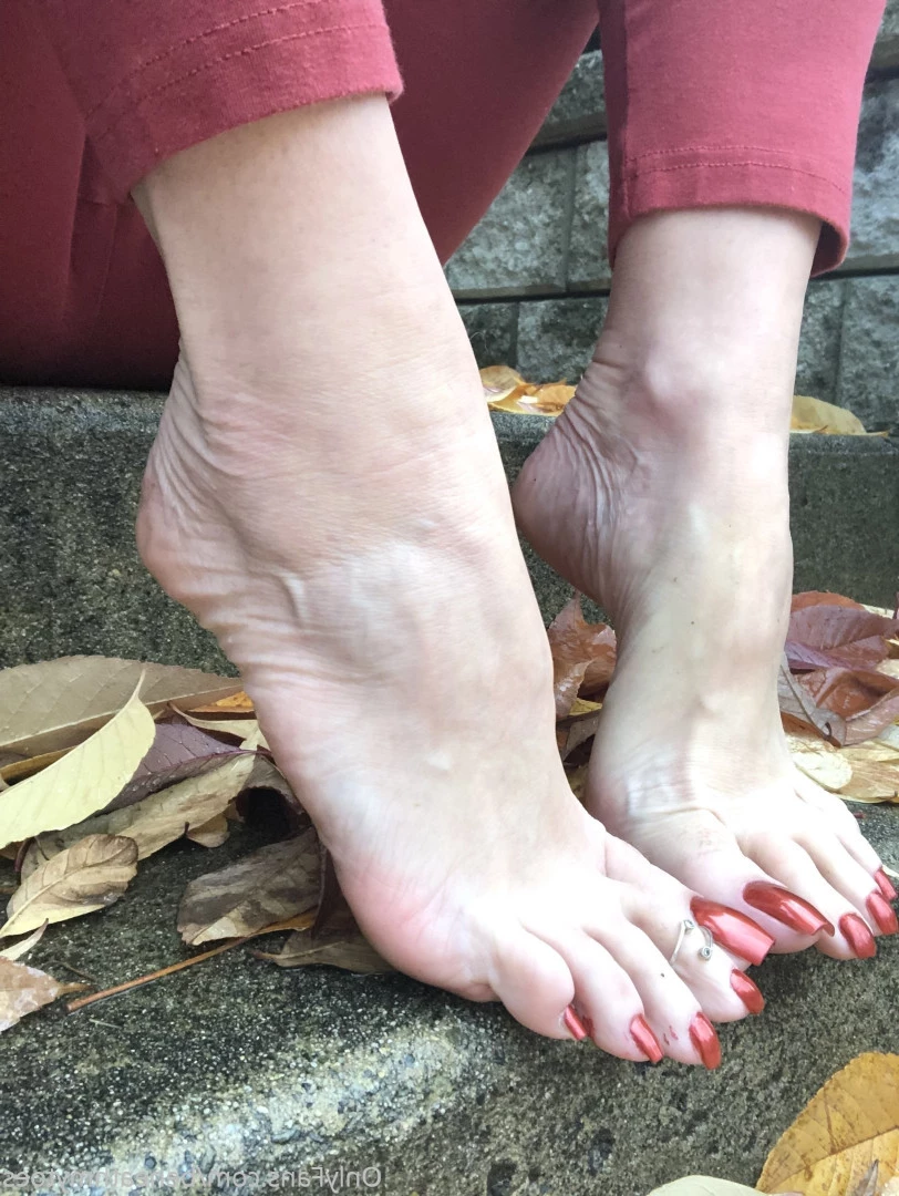 beneathmytoes Onlyfans leaked photo 7470177 on Hotleaks.tv