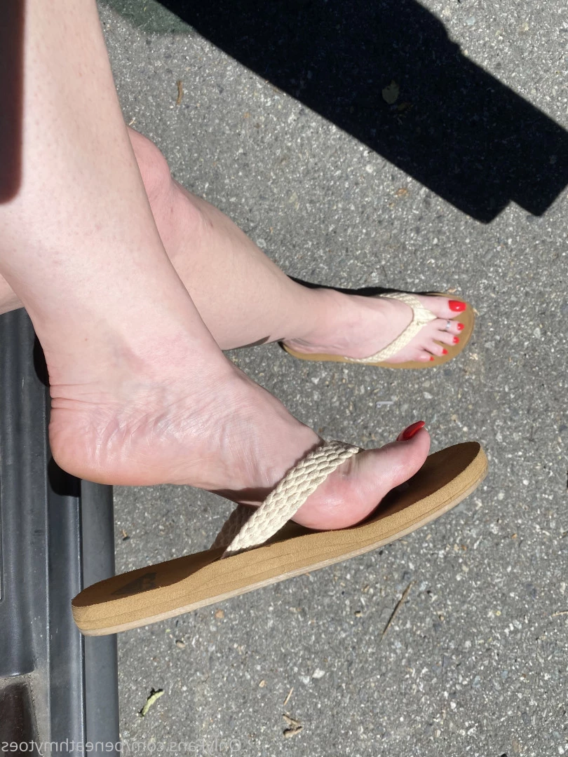 beneathmytoes Onlyfans leaked photo 7472384 on Hotleaks.tv