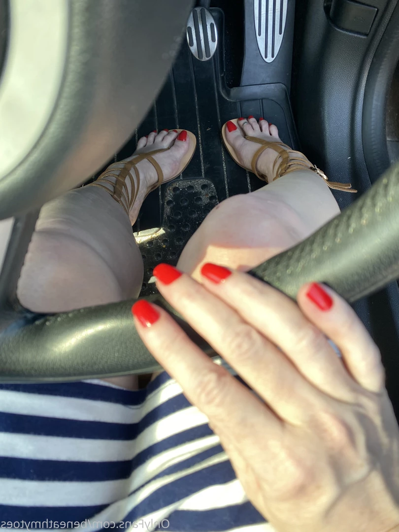 beneathmytoes Onlyfans leaked photo 7485848 on Hotleaks.tv