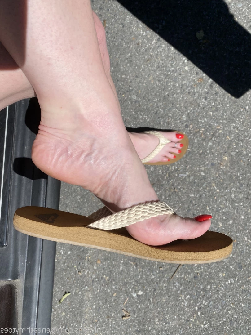 beneathmytoes Onlyfans leaked photo 7488657 on Hotleaks.tv